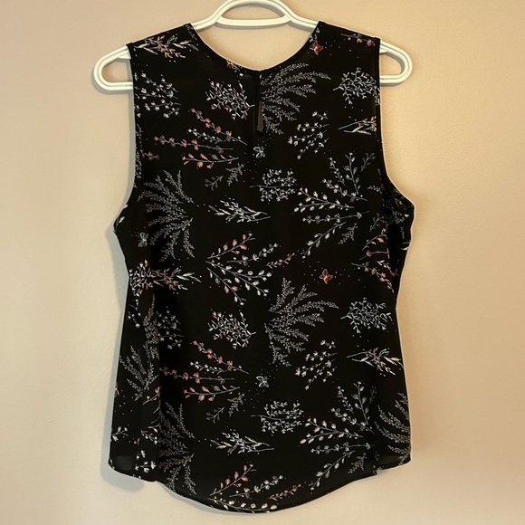 Reitmans Sleeveless Blouse - Picture 2 of 3